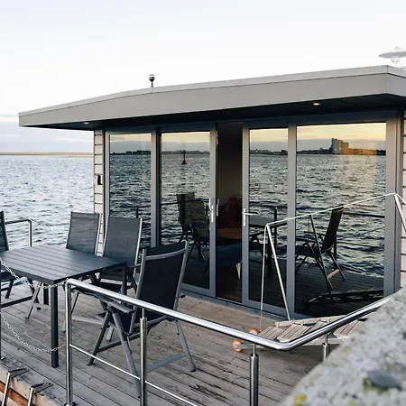 Exclusives Hausboot Oma Ella Bateau-hôtel