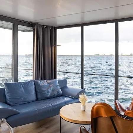 Exclusives Hausboot Oma Ella Bateau-hôtel